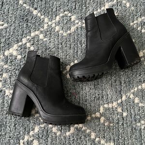 H&M black heeled Chelsea boot